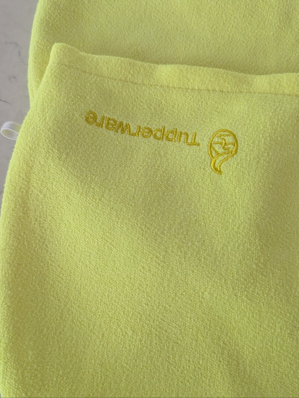 Tupperware Neon Yellow Hair Styling Turbin Wraps-3 Each Included. - Picture 5 of 8
